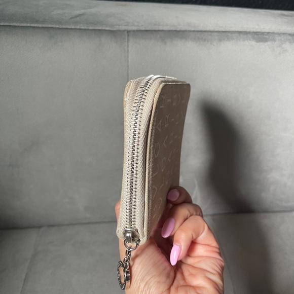 Bvlgari mini zippy wallet - Picture 2 of 10